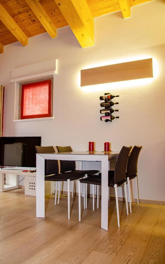 Holiday House Viola Тирано Экстерьер фото